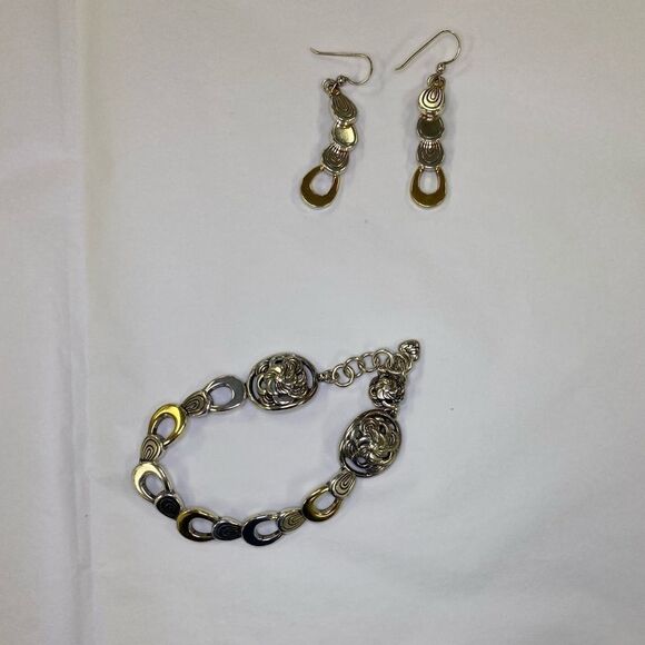 BRIGHTON gold and silver etched circle links bracelet and‎ earrings set. - Picture 6 of 6